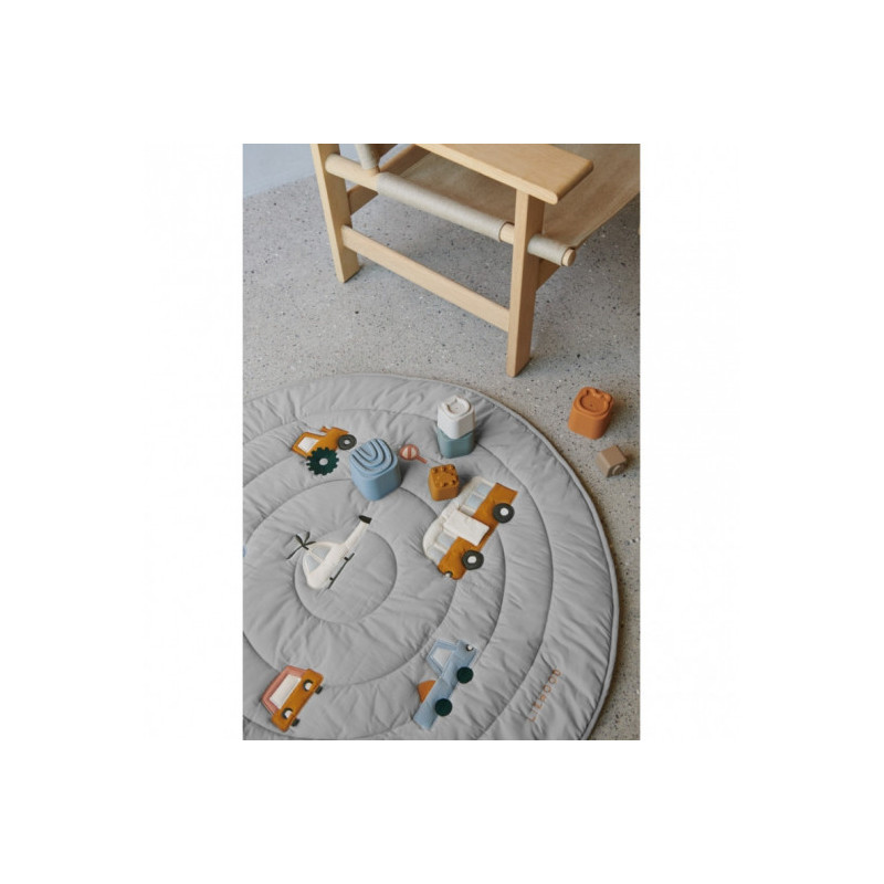 Liewood - Gitta Lekmatta, Fordon