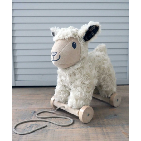 Little Bird Told Me - Lambert sheep, dragdjur