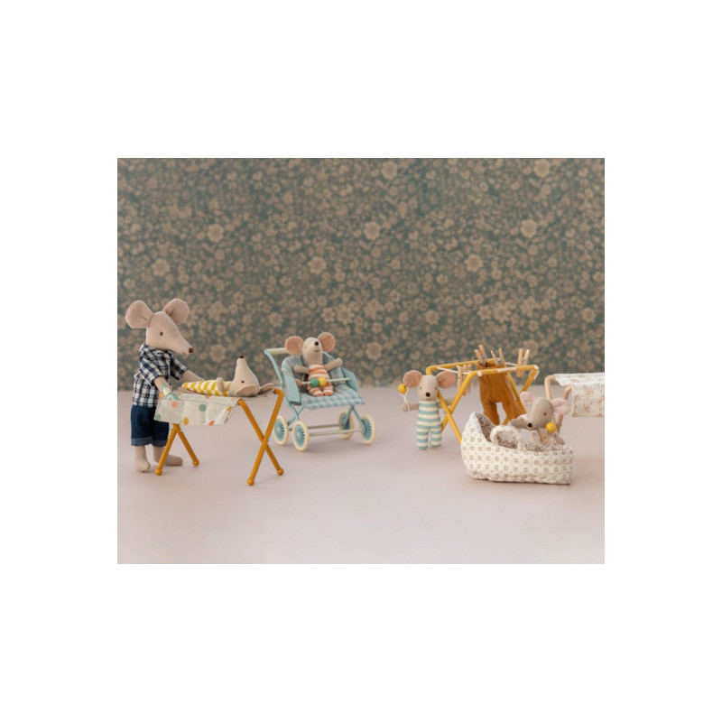 Maileg - Nursery table, Baby mouse - Ocher