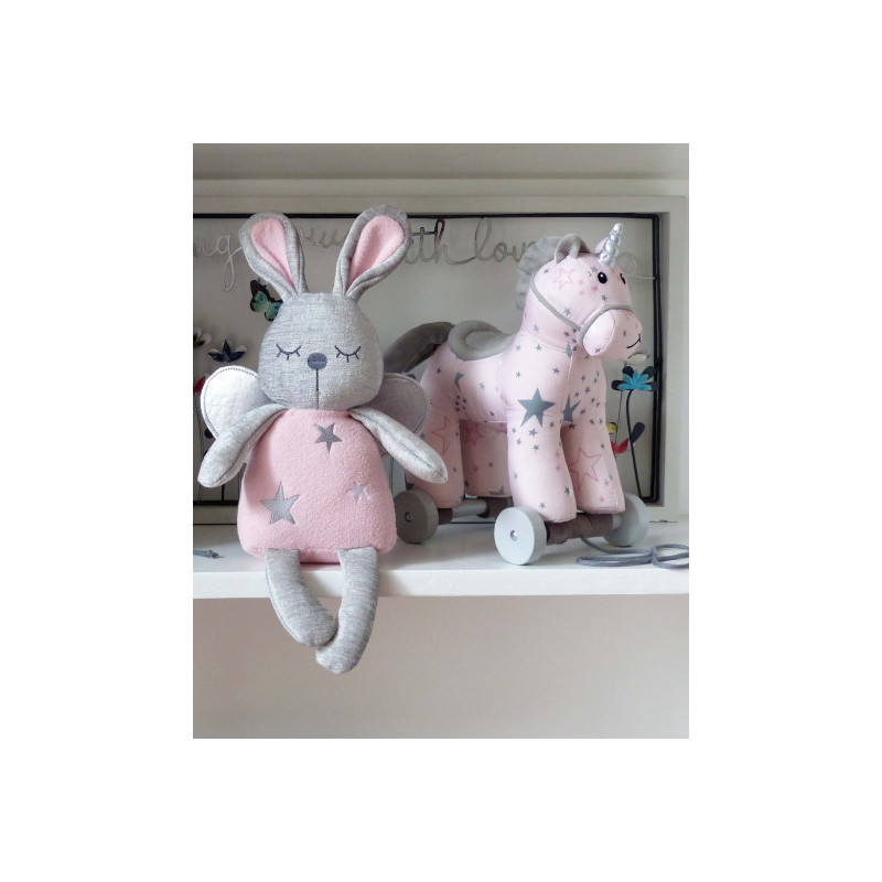 Little Bird Told Me - Celeste Enhörning dragdjur