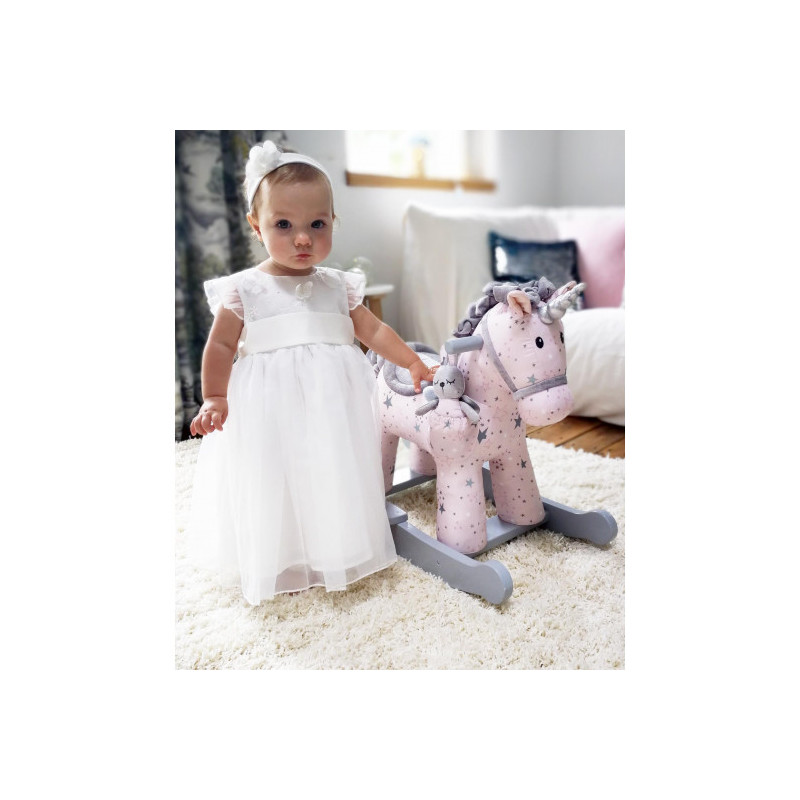 Little Bird Told Me - Celeste & Fae, gungande enhörning