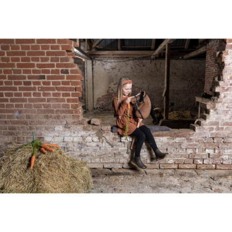 Cheval Roi - Käpphäst, Charlie